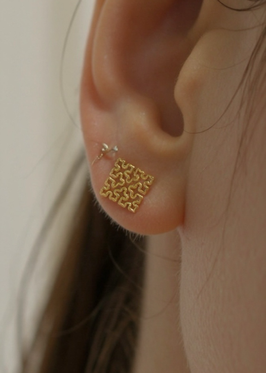 Bela Stud Earring